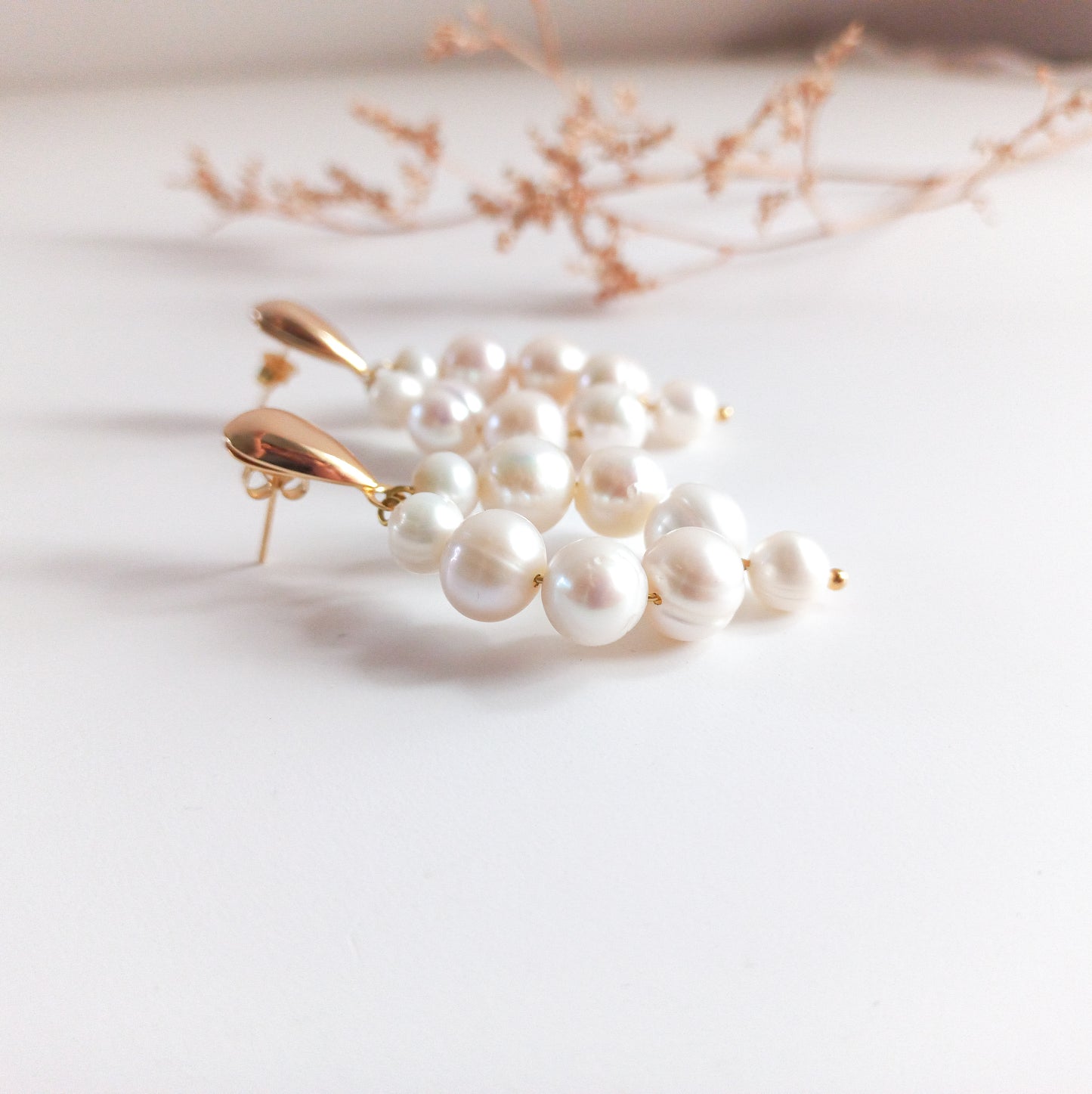Bridal bloom - Classic Chandelier Fresh Water Pearls 18K gold plated teardrop post
